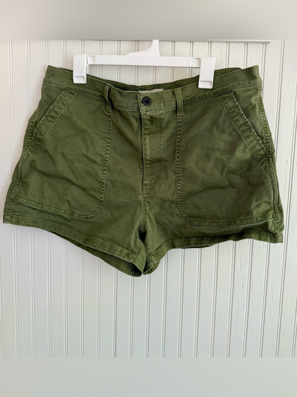 Madewell Shorts Size 33 Olive Green Utility Shorts